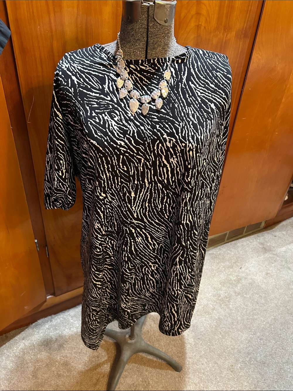Avenue Black and White Zebra-Print Tunic